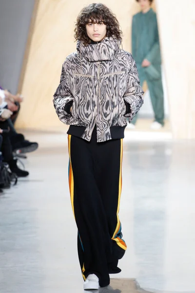 Look 44